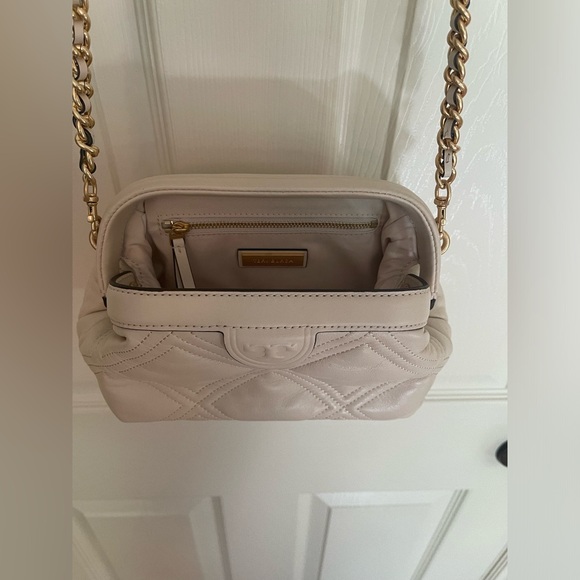 Tory Burch crossbody bag with adjustable strap - Picture 3 of 4